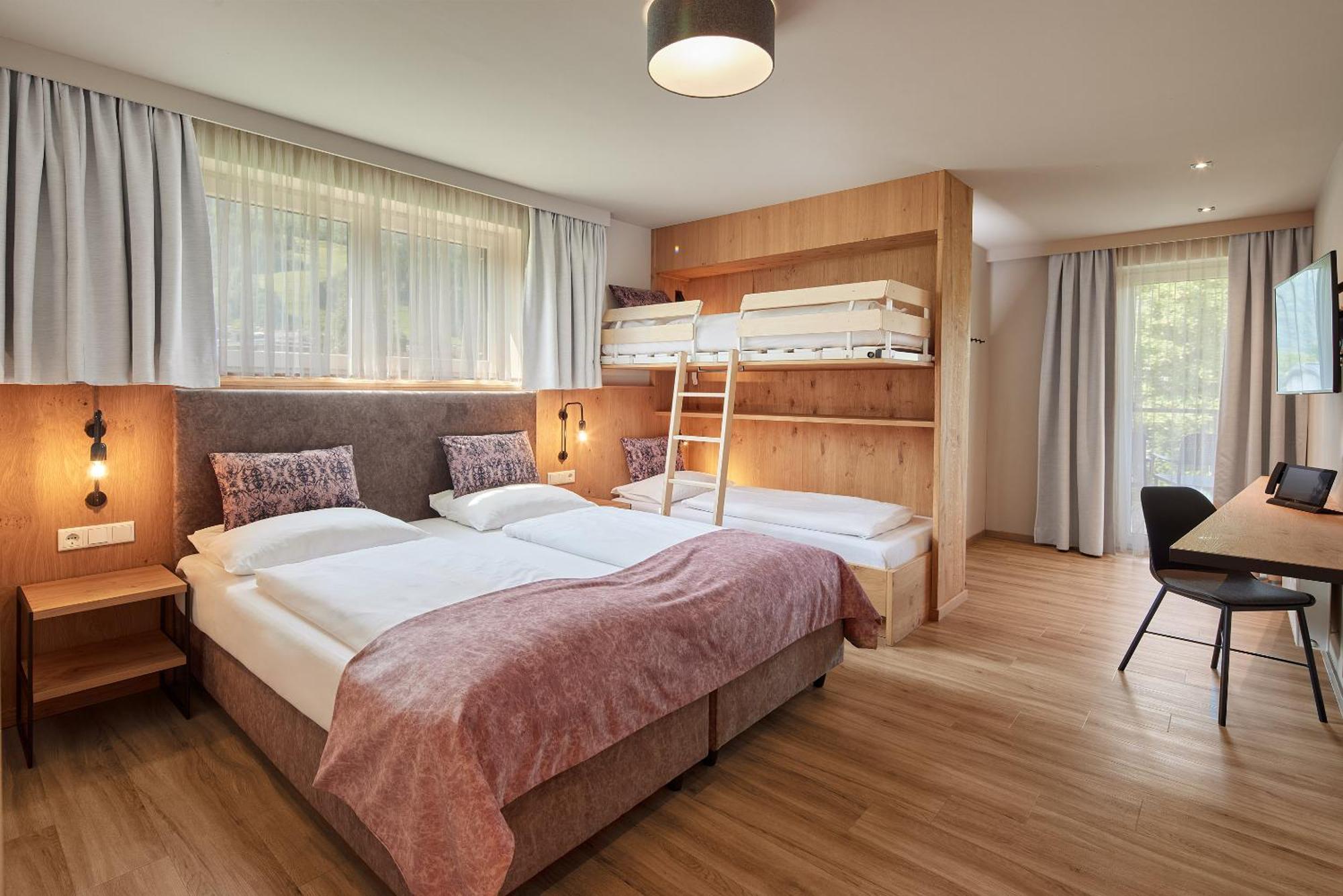 Hotel Sonnblick Kaprun, Salzburg - Including Summer Card Екстер'єр фото
